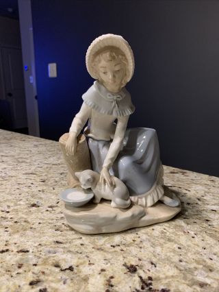 Vintage Lladro Girl Sitting With Cat