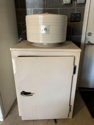 Antique / Vintage Ge Monitor Refrigerator - Ck Model (and Includes Legs)