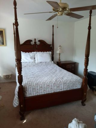 American Dark Wood Vintage Style Four Poster Queen Bedframe Posts 88 " Tall