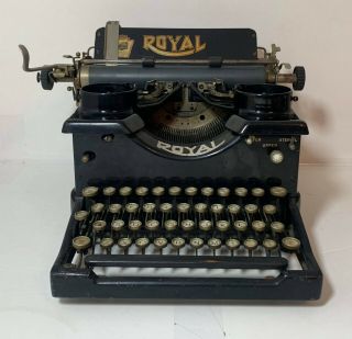 Antique 1926 Royal Model 10 Typewriter W Beveled Glass And Soft Cover