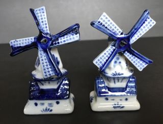 Vtg Dutch Windmill Salt & Pepper Shakers Hand Painted Delft Style Blue White