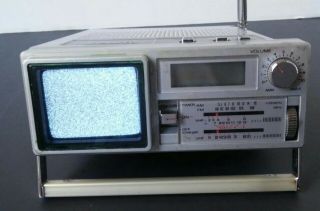 Vintage Sanyo Tpm 2100 Quartz Tv Am Fm Clock Radio 2 " Screen
