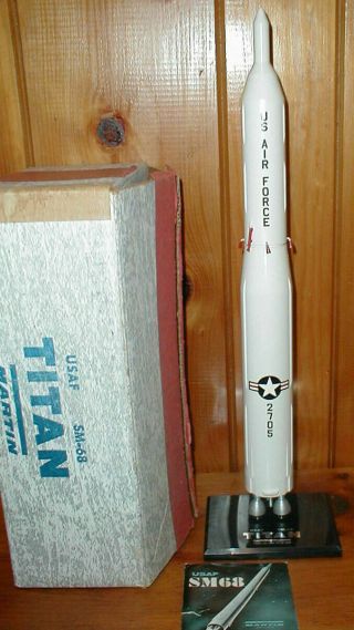 Vintage Topping Usaf Martin Sm - 68 Titan Missile Desk Model Mib Box & Pamphlet
