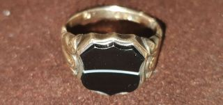 Antique 19th Century 9ct Gold Banded Onyx Ring Shield Cut Plague