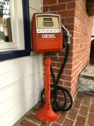 Gasboy Vintage Model 1820 Pump Head,  Nozzle,  Hose And Support Stand