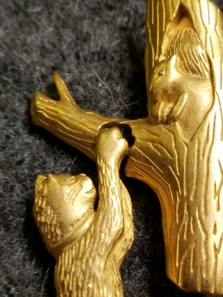 Vintage Jj Dangling Cat With Squirrel In Tree Gold Tone