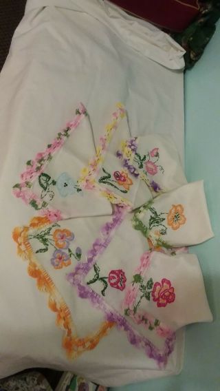 7 Vintage Embroidered Linen Napkins Hand Made Scallop Edge Flowers