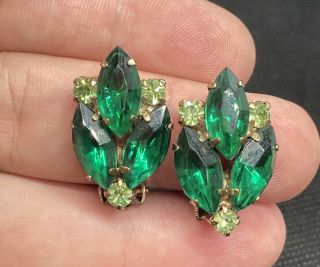 Vintage Faceted Faux Emerald & Green Rhinestone Pronged Clip On Costume Earrings