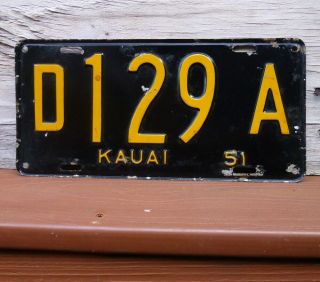 1951 Hawaii Island Of Kauai Black Yellow Automobile License Plate D129a