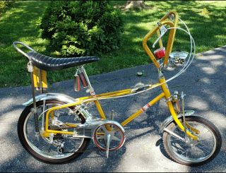 Muscle Bike 1968 Sears Screamer 5 Speed Banana Seat Bike Cond.  & Lock