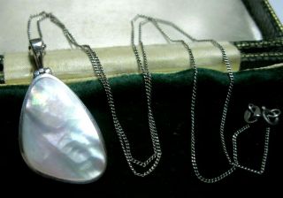 Vintage Jewellery Sterling Silver Mother Of Pearl Pendant Necklace