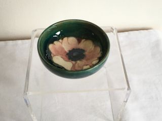 Vintage Moorcroft Pottery Tube Lined “anemone” Pattern W.  Moorcroft Small Bowl