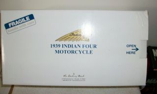 Danbury 1939 Indian Four Motorcycle 1:10 Scale Blue Nib