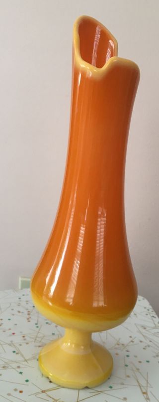 Pristine Vintage L.  E.  Smith Bittersweet Orange Slag Glass Swung 15.  5 Vase