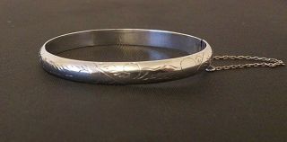 Vintage 925 Sterling Silver Engraved Hinged Bangle With Safety Chain 5mm Widw