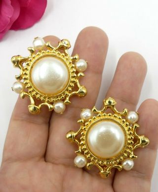 Vintage marked St Saint John gold tone faux pearl clip - on earrings 3