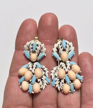 Vtg Crown Trifari Coral Lucite Turquoise Glass Rhinestone Dangle Earrings White