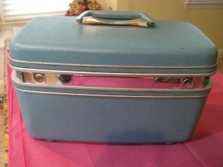 Vintage Samsonite Train Case / Make - Up / Luggage Blue White Tray With Key