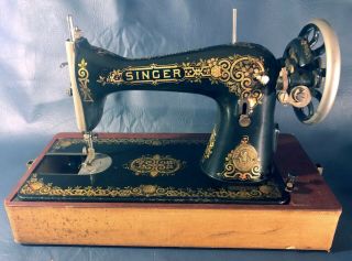 1914 Singer Hand Crank Sewing Machine With 1960 