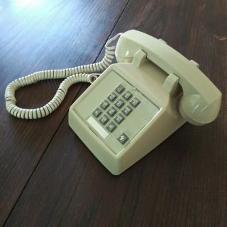 Vintage Premier Single Line Tabletop Analog Desk Phone Classic Cream