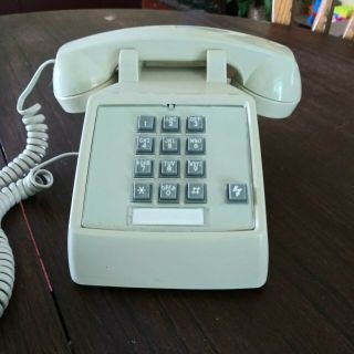 Vintage Premier Single Line TableTop Analog Desk Phone Classic Cream 2