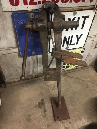 From Late 1800’s 5” Post Vice
