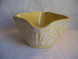 Vintage Usa Pottery Planter 4001 Pale Yellow W/white Spatter & Speckle Pattern
