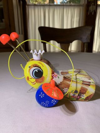 Vintage Fisher Price Queen Buzzy Bee 444 Wings Turn When Pulled