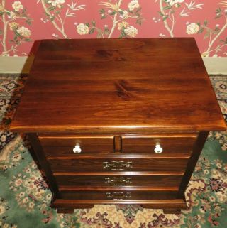 Ethan Allen 4 Drawer Commode Night Table Antiqued Tavern Pine 12 5016