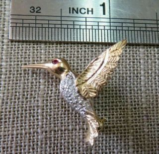 Vtg 14k Solid Y.  Gold Hummingbird Brooch Pin With Ruby Eye Diamond Body