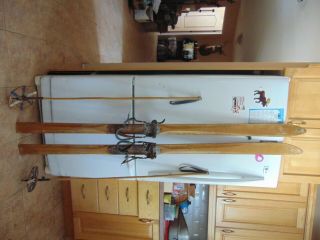 Vintage/antique Wooden Skis 71 Long Chalet Decor 8284