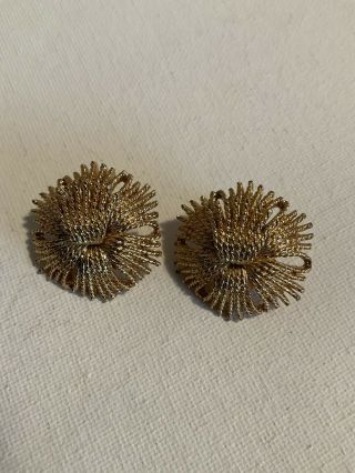 Vintage Signed Monet Textured Gold Tone Flower Clip On Earrings