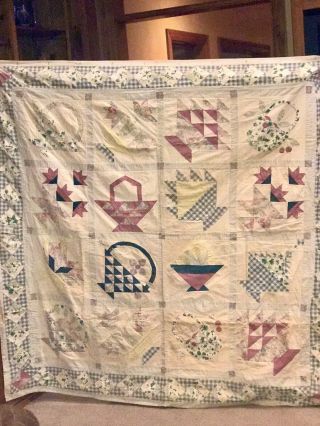 Vintage Patchwork Quilt Flower Basket Pattern 68 x 69 Lightweight Quilt 2
