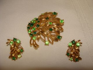 Vintage Lisner Green Rhinestone Goldtone Brooch And Earrings Set Pin
