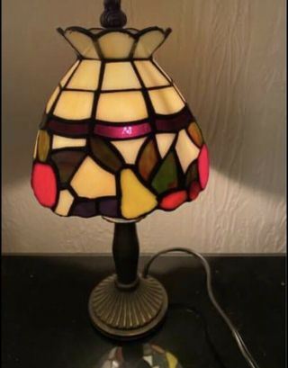 Vintage 10 " Tiffany Style Stained Glass Table Lamp Small Night Light Metal Base