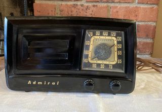 Vintage Admiral Bakelite Radio Model 5j21 N 69c60 - Turns On - Great Look