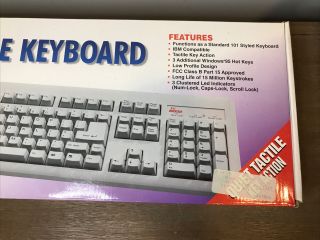 Vintage PC Concepts 101 - Style Keyboard IBM PC - AT and PS/2 Compatible Model 61525 3