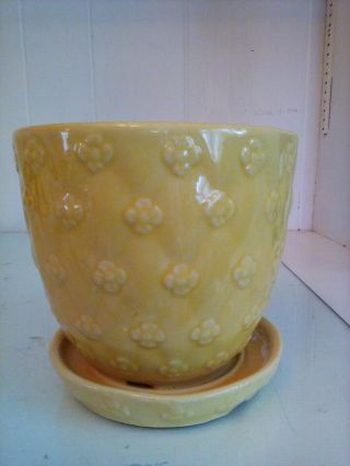 Shawnee Usa Vtg Yellow Pottery Planter Pot Diamond Quilted Pattern W Flowers