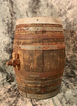 Antique Primitve Wooden Barrel With Spigot & 8 Metal Bands L.  Gould & Co.  Chicago
