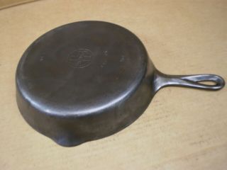 Antique Griswold 10 - 1/2 " Cast Iron Skillet Frying Pan 704 - G Small Block Logo 8