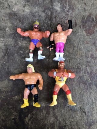 4 Vintage 90s Wwf Figures Hulk Hogan Macho Man Brittish Bulldog The Hammer