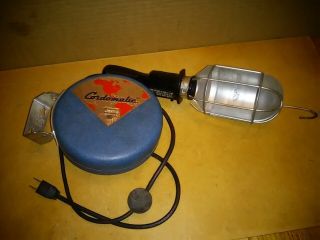 Vintage Cordomatic Model 500 20ft Retractable Cord Work Drop Light 125v