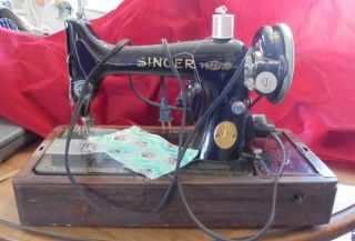 Antique Electric Singer Sewing Machine Model 99 - 13 W/knee Control & Case 1929