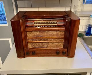 Antique Pre - War Pilot Radio T301,  1941 Tabletop,  Tube,  Armstrong Fm,