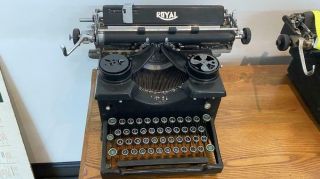 Antique Early 20thc Royal Model 10 Typewriter W/beveled Glass Sides Great