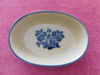 Vintage Pfaltzgraff Oval Baker 9 1/2 " - - 241 - - Folk Art Tan/blue - - Cond.  -