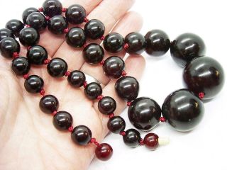 Antique Marbled Bakelite Cherry Amber Damar Faturan Round Bead Necklace 58.  6 Gms