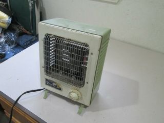 Vintage TITAN 2 Electric Portable Space Heater 2
