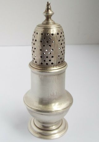 Fine Early English Antique 18th Century Georgian 1739 Solid Silver Pepper Caster