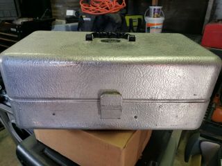 Vintage Umco Tackle Box Model 204